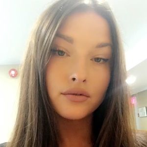 Meet your Posher, Steph